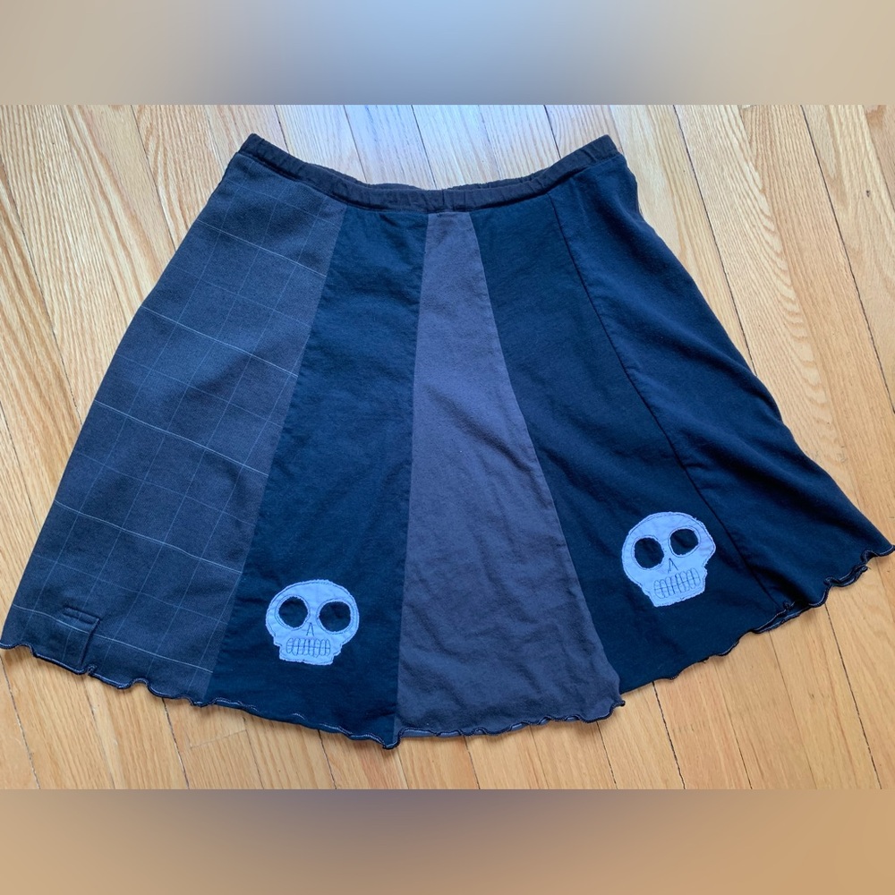 💀Y2K Black Gray Skull Plaid Patchwork Patterned Goth/Alternative Skirt